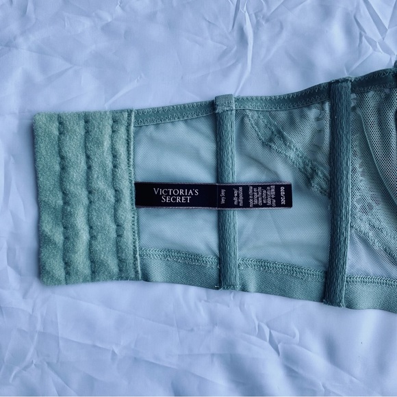 Victoria’s Secret Very Sexy Multi-way 32C - Picture 4 of 4